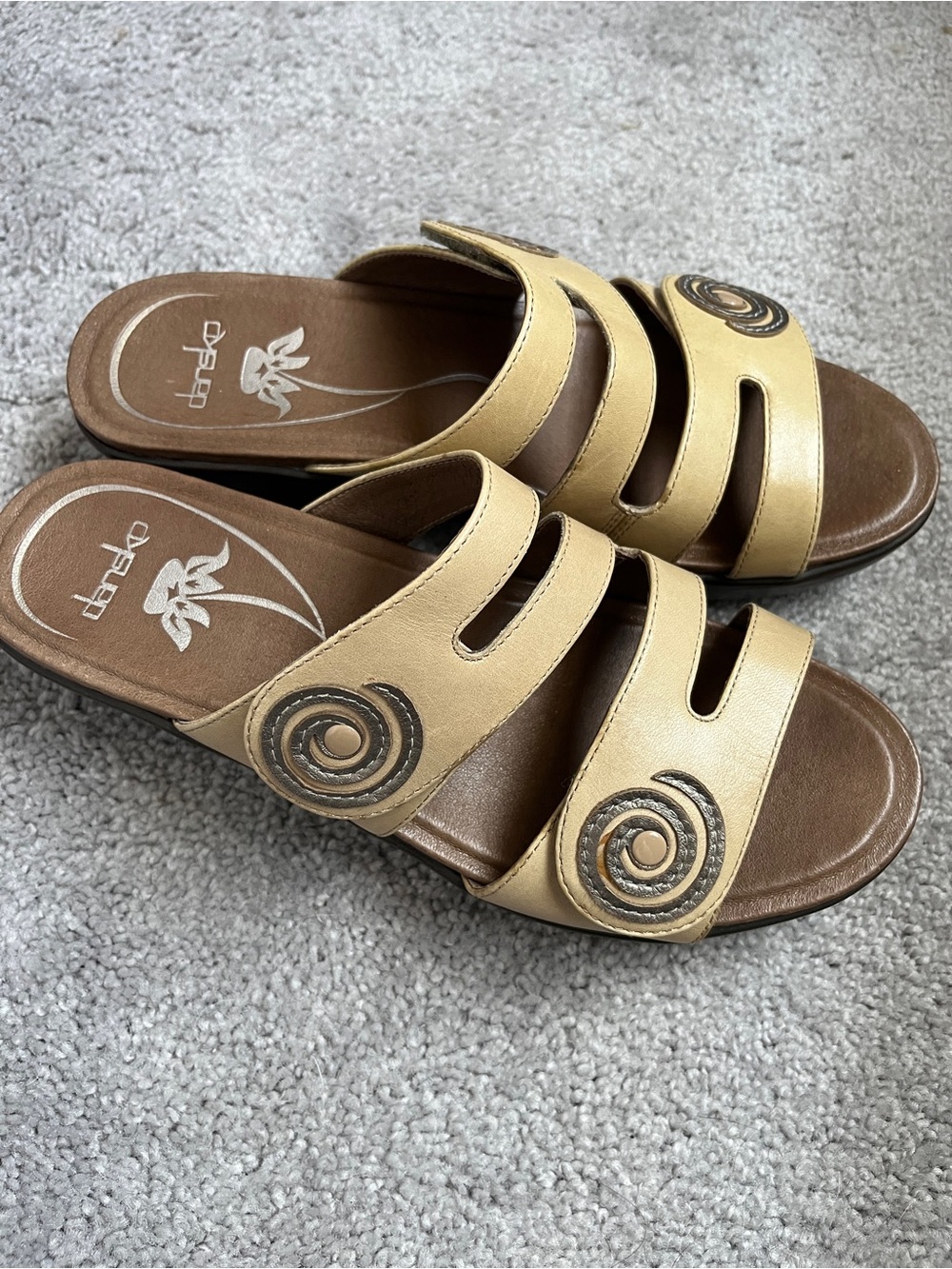 Dansko Janie Sandals in Light Tan, 7